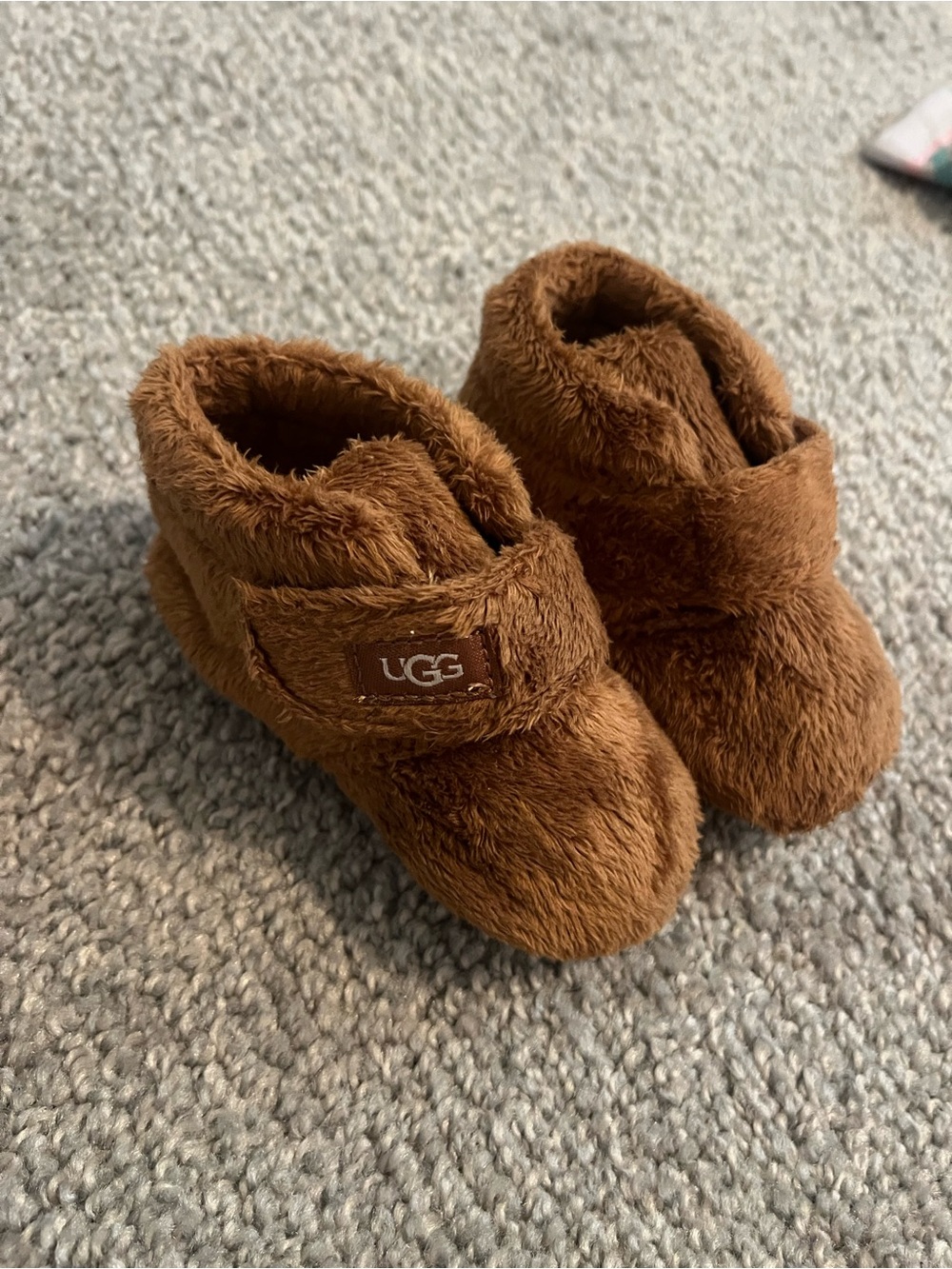 UGG Toddler Plush Booties in Chestnut Brown size 2/3